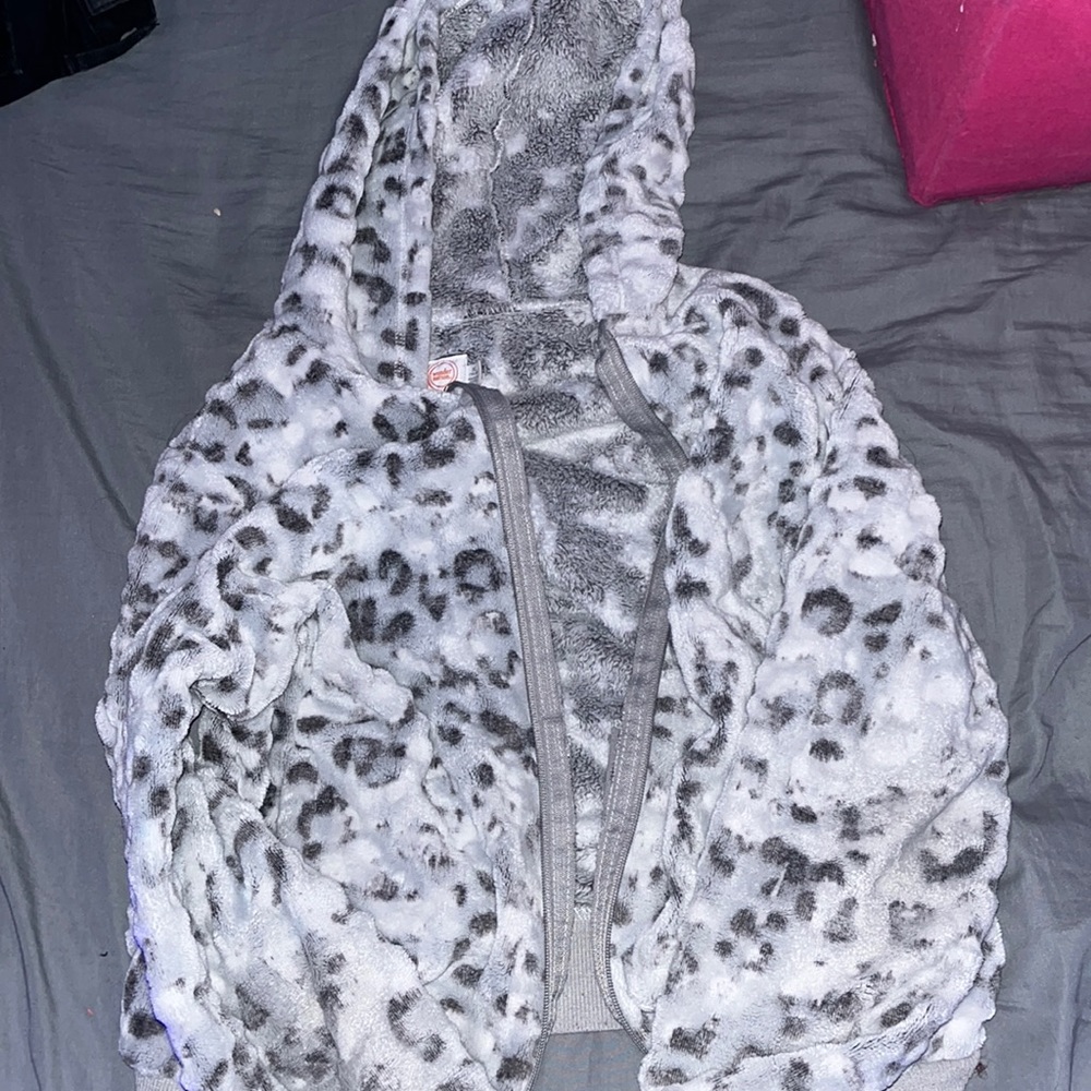 This jacket is keeps you very warm